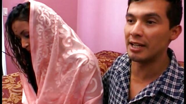 Harti luhur :  O primeiro anal na câmera para uma adolescente morena Sawawa video 
