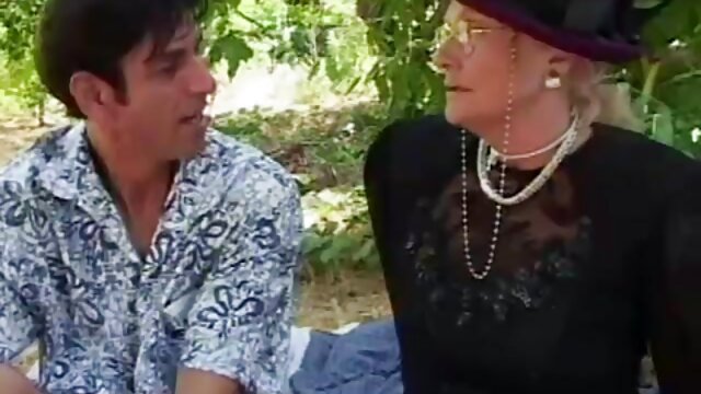 Harti luhur : Manéhna consegue um pandanarum duro e um pequeno primeiro encontro anal Sawawa video